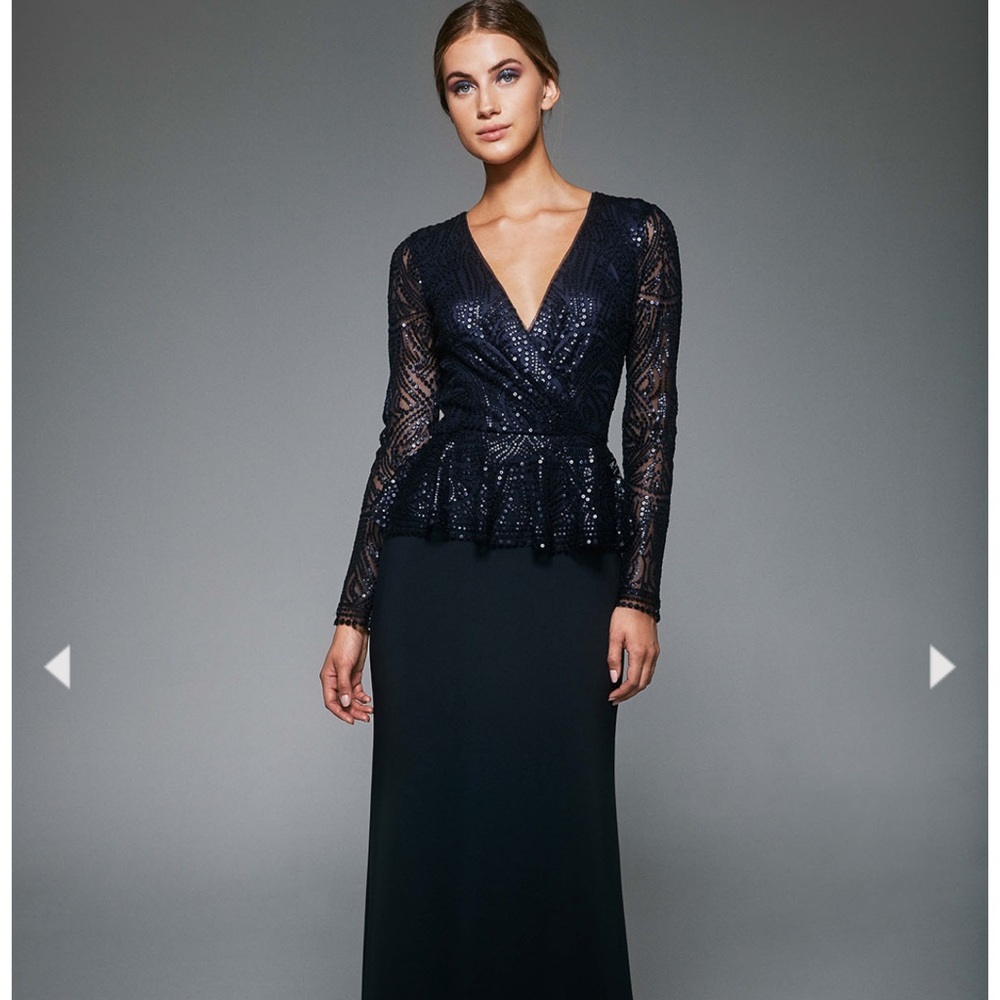 Tadashi Shoji Aldrin Gown Size 4 NWOT